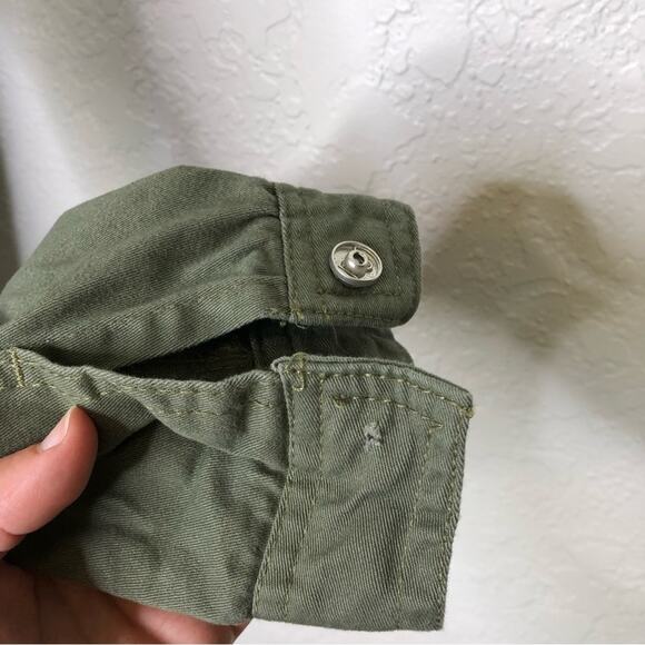 Jean Pascale army green distressed studded snap front shacket size 40 or US 10 - Picture 15 of 16